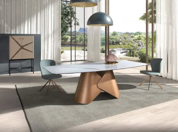 Mesa de comedor ovalada metal y porcelánico Márbora