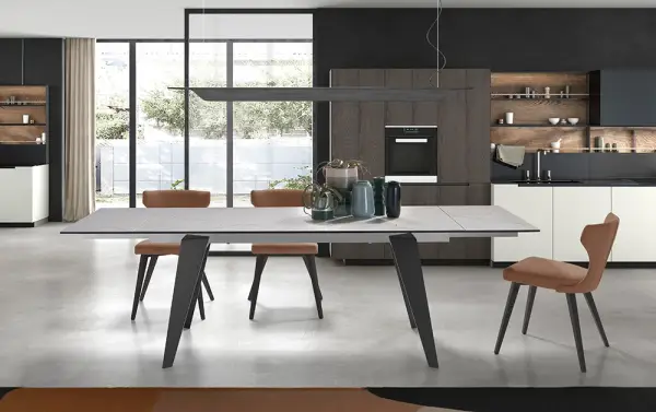 Mesa de comedor extensible lacada Tolova