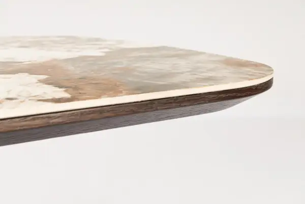 Mesa de comedor porcelánico Wom