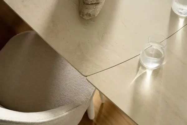 Mesa de comedor extensible porcelánico Novux