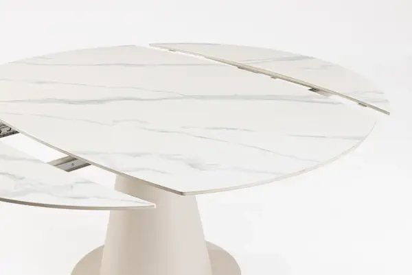 Mesa extensible de acero beige Jami
