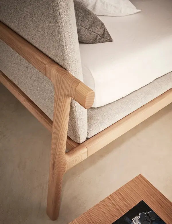 Cama tapizada madera de fresno Fushimi by Pianca