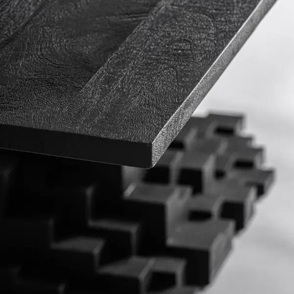 Mesa de comedor Pétria madera maciza de mango negro arenado