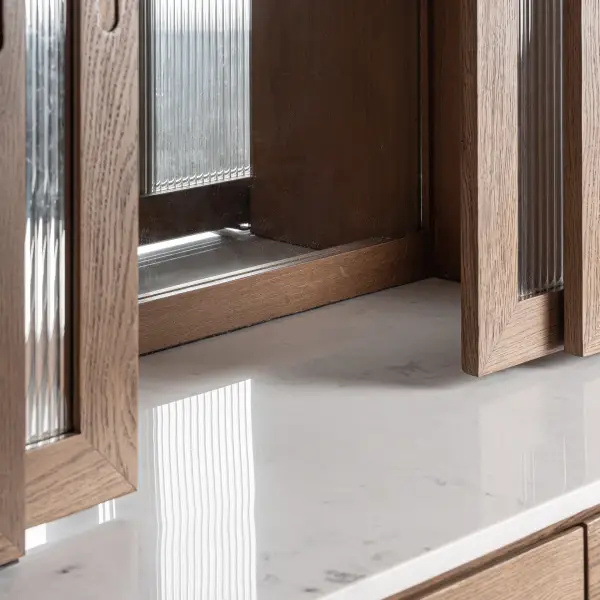 Mueble Bar Doucy de roble y mármol con luz integrada