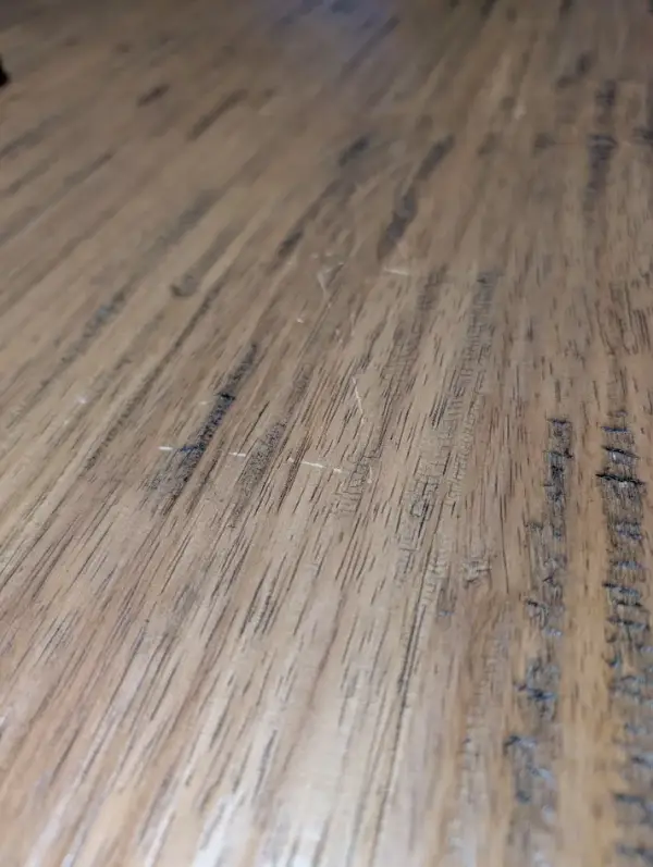 Mesa de comedor antracita y tapa en madera maciza Bryne lig. defectos