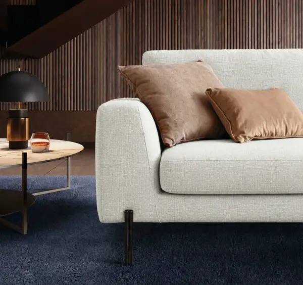 Sofá rinconera con chaise longue tapizado Voyage