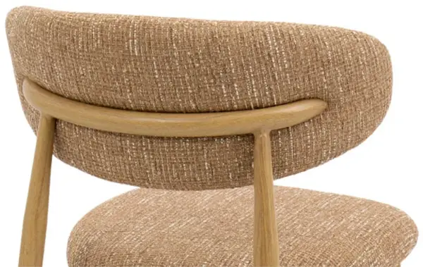 Silla tapizada caramelo metal imitando madera Aka