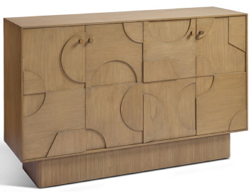 Aparador de madera natural puertas con relieves 