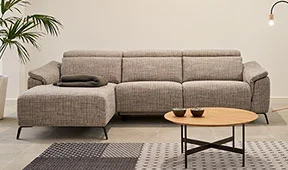 Sofá tapizado con chaise longue relax Tucan Sofá tapizado con chaise longue relax Tucan