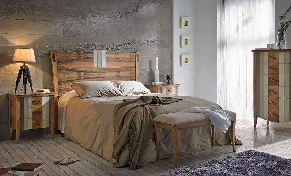 Pie de cama vintage Zeus