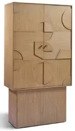 Armario de madera natural dos puertas con relieves geométricos