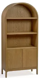 Vitrina de roble natural con dos puertas y parte superior redondeada