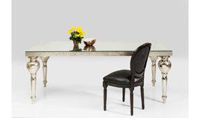 Mesa de comedor Chalet Louis Kare
