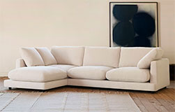 Sof con chaise longue izquierda tapizado beige Gala