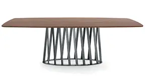 Mesa de comedor esquinas redondeadas Cosmo Pacini y Cappellini