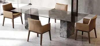 Silla de madera maciza tapizada Carter