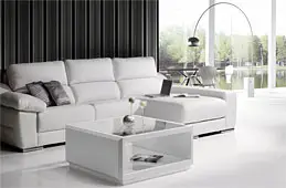 Sofa Diamond con chaissloungue en piel blanca