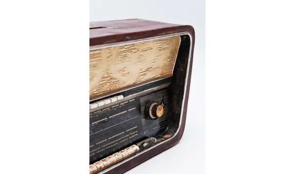 Hucha Radio Antique