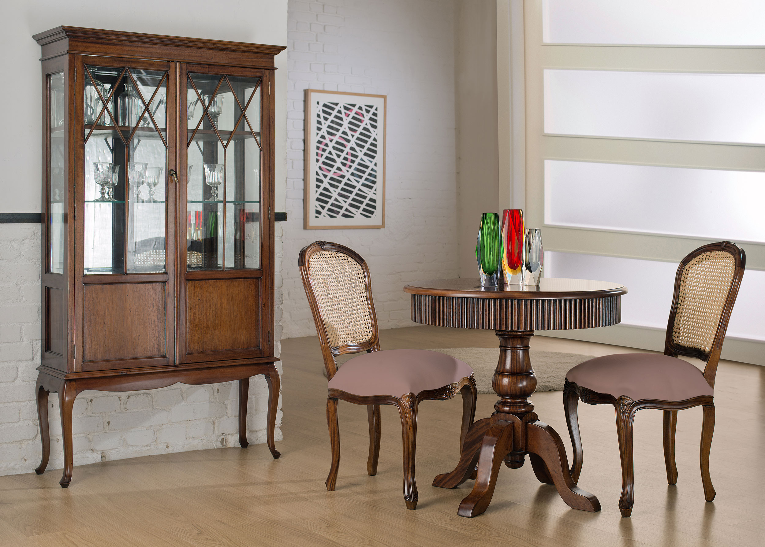 Salón clásico caoba