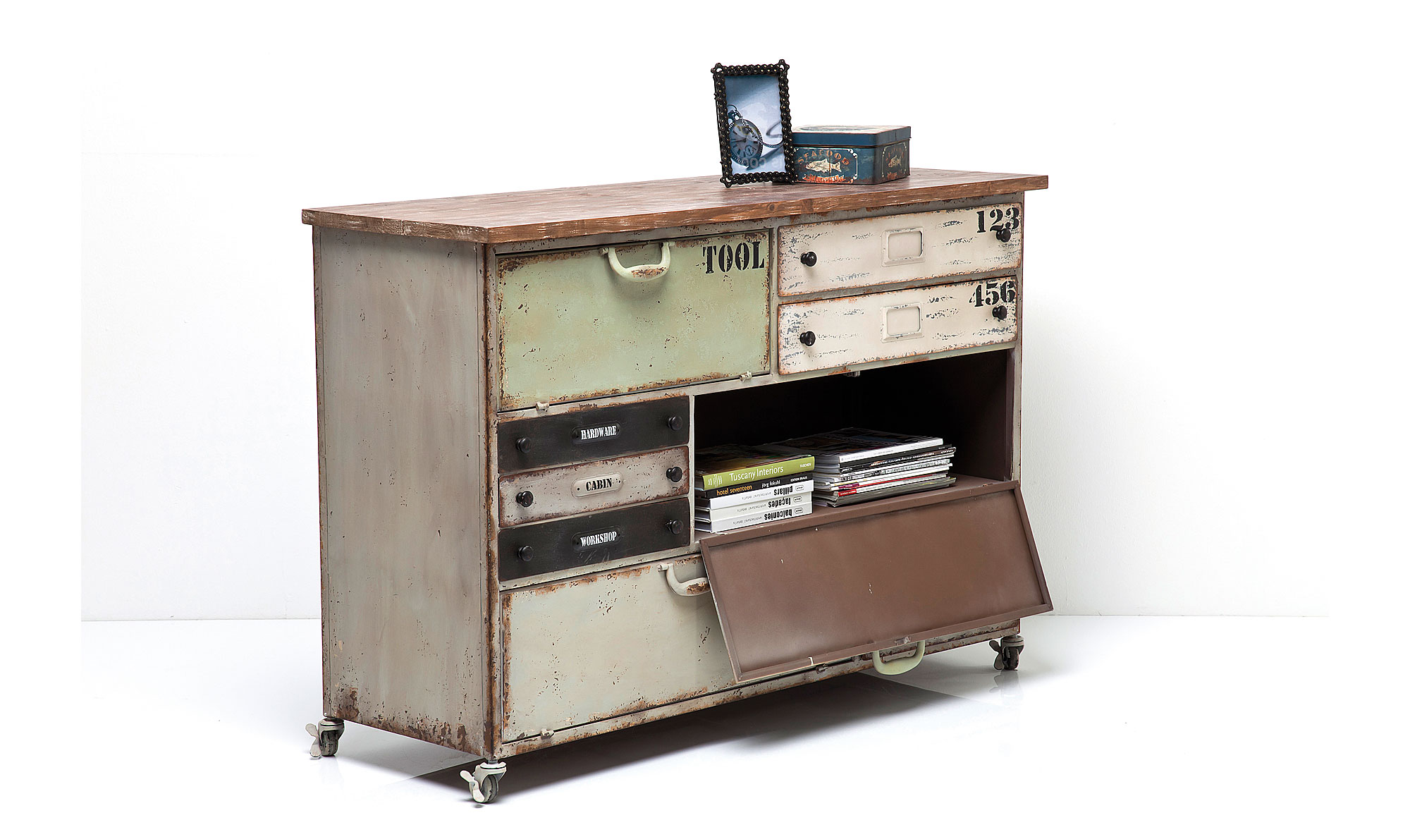 Comoda vintage industrial