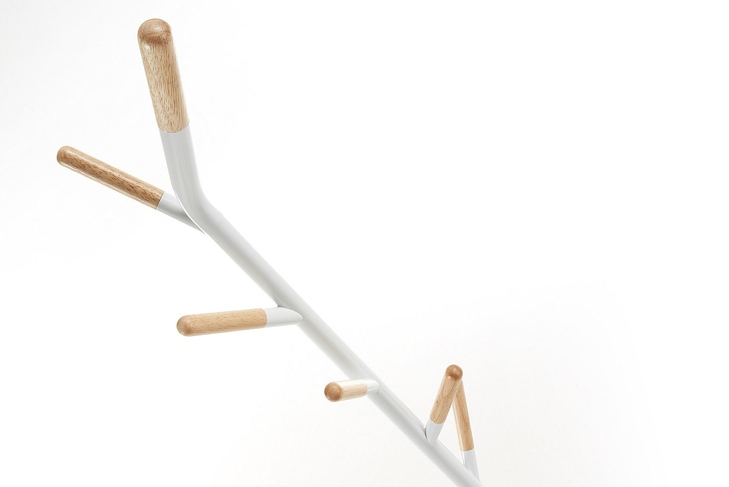 Perchero Nerb blanco y madera