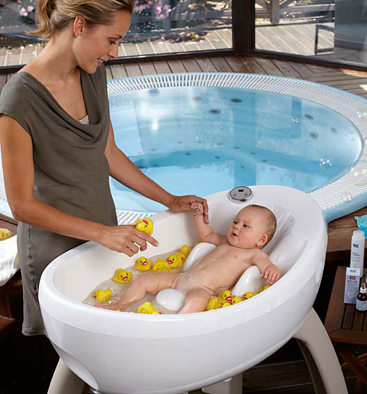 Bañera para bebe con hidromasaje y cromoterapia de lujo en  . Tu tienda de muebles de lujo