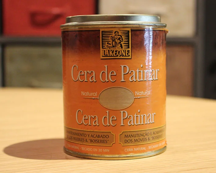 Cera de patinar para el mantenimiento de los muebles color natural