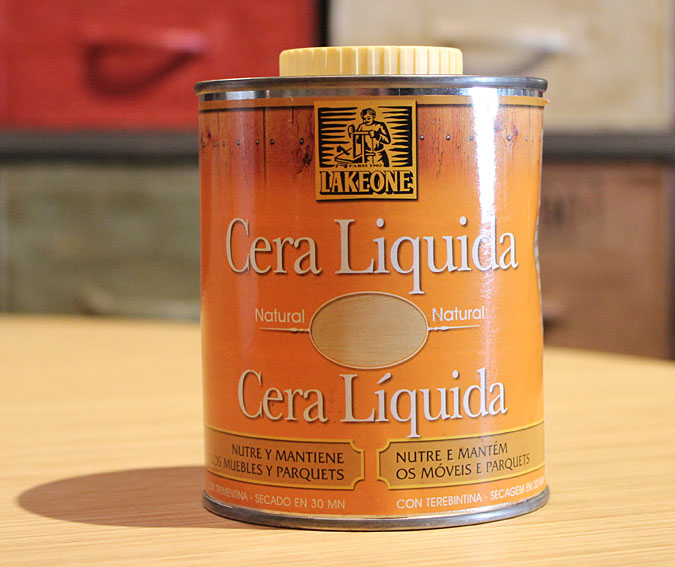 Cera liquida con trementina nutrición y mantenimiento de los muebles