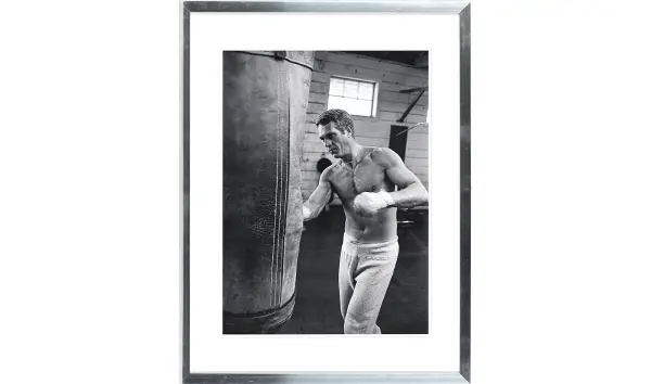 Cuadro Steve McQueen Boxeando marco en aluminio