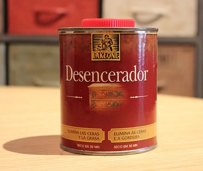 Desencerador de muebles