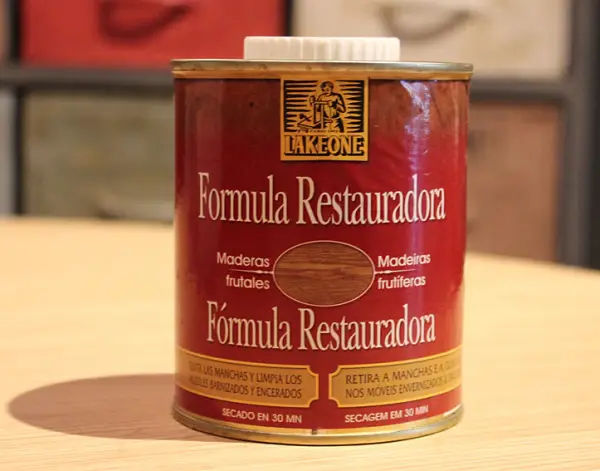 Fórmula restauradora para muebles de maderas frutales