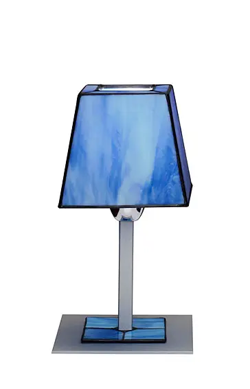Lampara de sobre mesa baja azul.