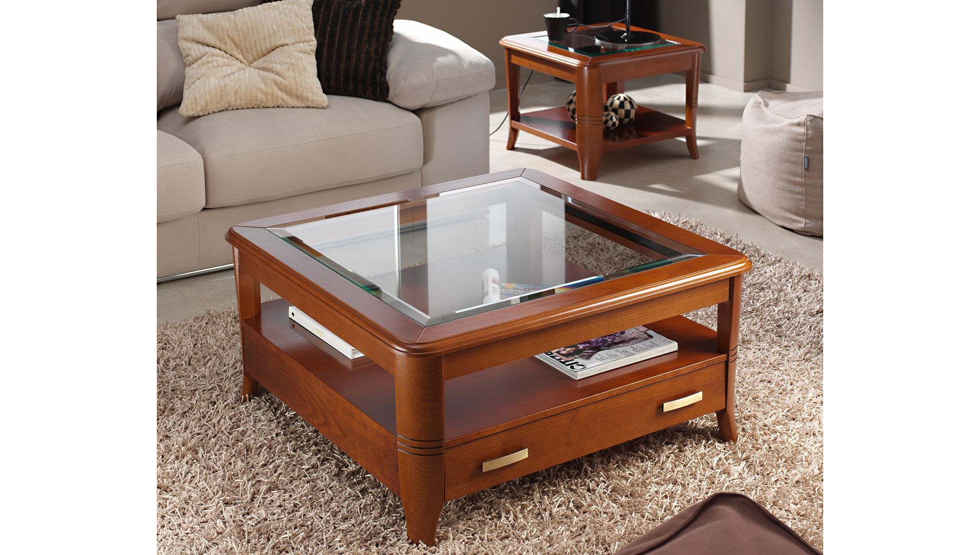 Mesa de centro cuadrada elevable clásica Atalin
