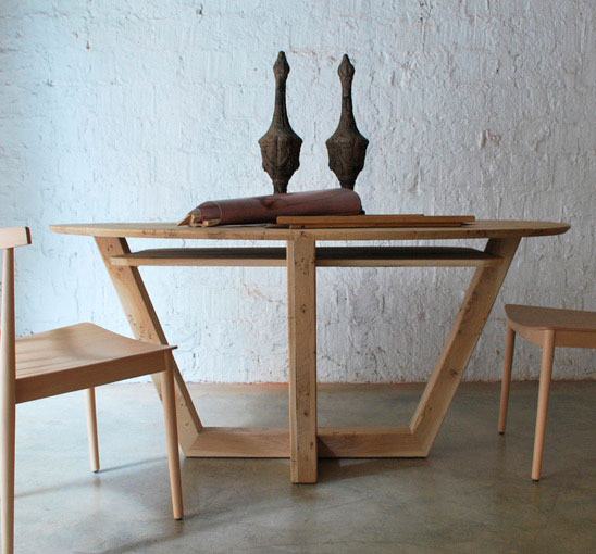Mesa de comedor Qi