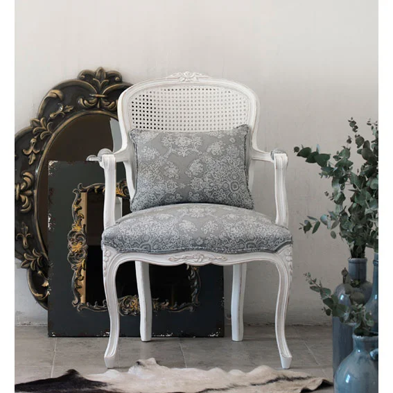 Sillón clásico LouisXV con rejilla