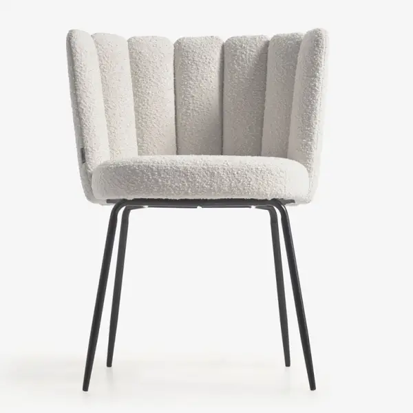 Silla tapizada borrego blanco y patas negras Aniela