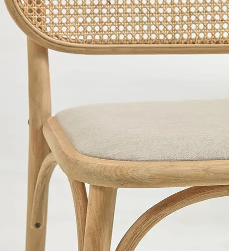 Silla roble natural y ratán asiento tapizado Doriane