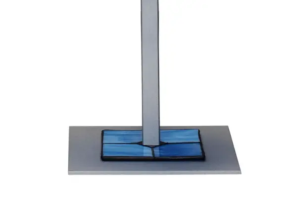 Lampara de sobre mesa alta azul