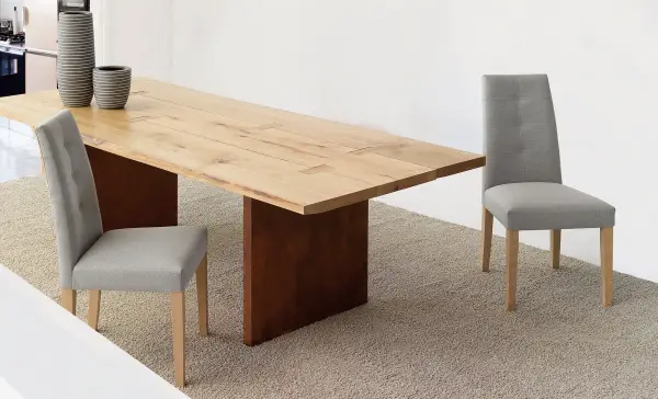 Silla moderna tapizada Ariadna