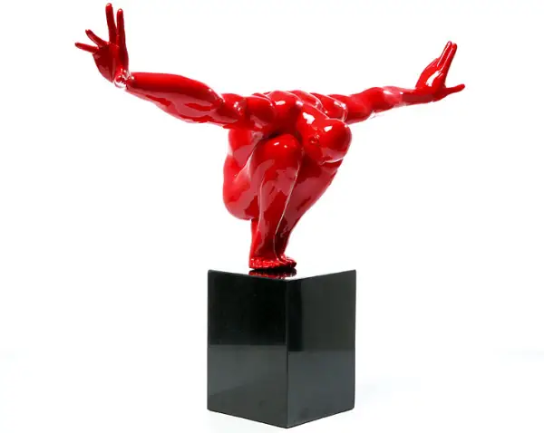 Escultura atleta rojo