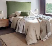 Cabecero tapizado desenfundable verde Tanit Kave Home