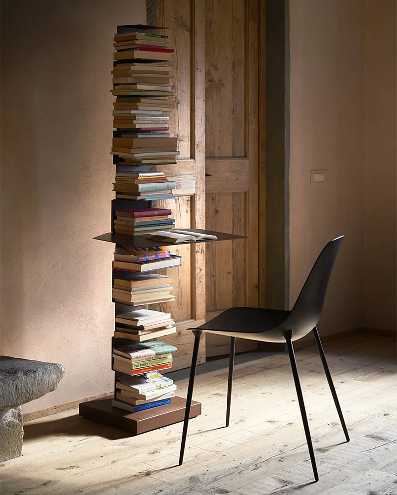 Librero Vertical de Pared Ptolomeo