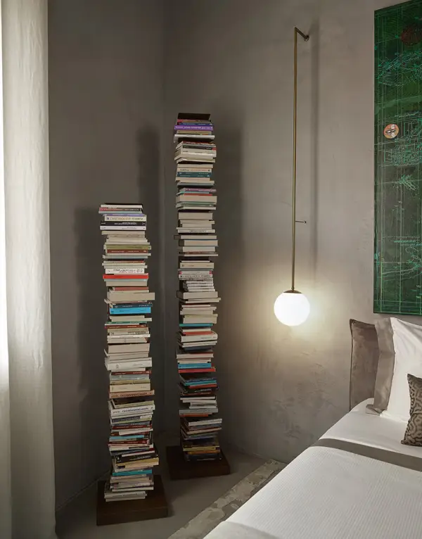 Librero original vertical Ptolomeo