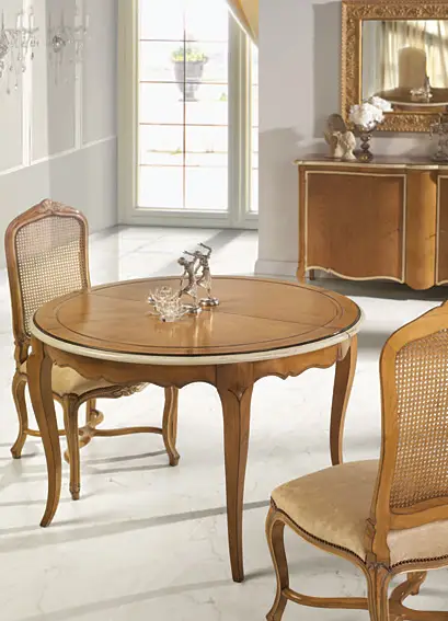 Mesa de comedor clásica Luis XV