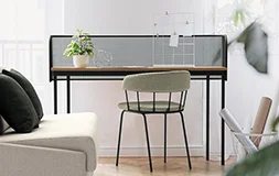 Mesa de escritorio metálico con sobre de madera Zoe Mesa de escritorio metálico con sobre de madera Zoe