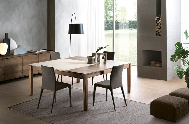 Mesa de comedor extensible cuadrada