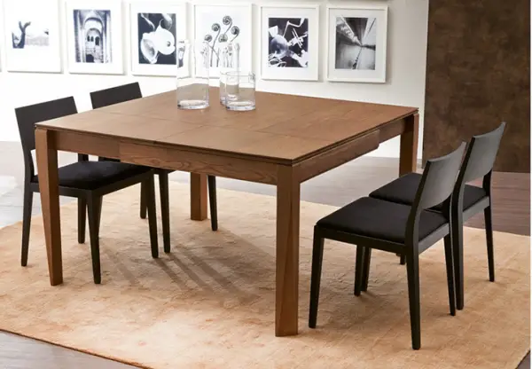 Mesa comedor extensible cuadrada Plúrimo