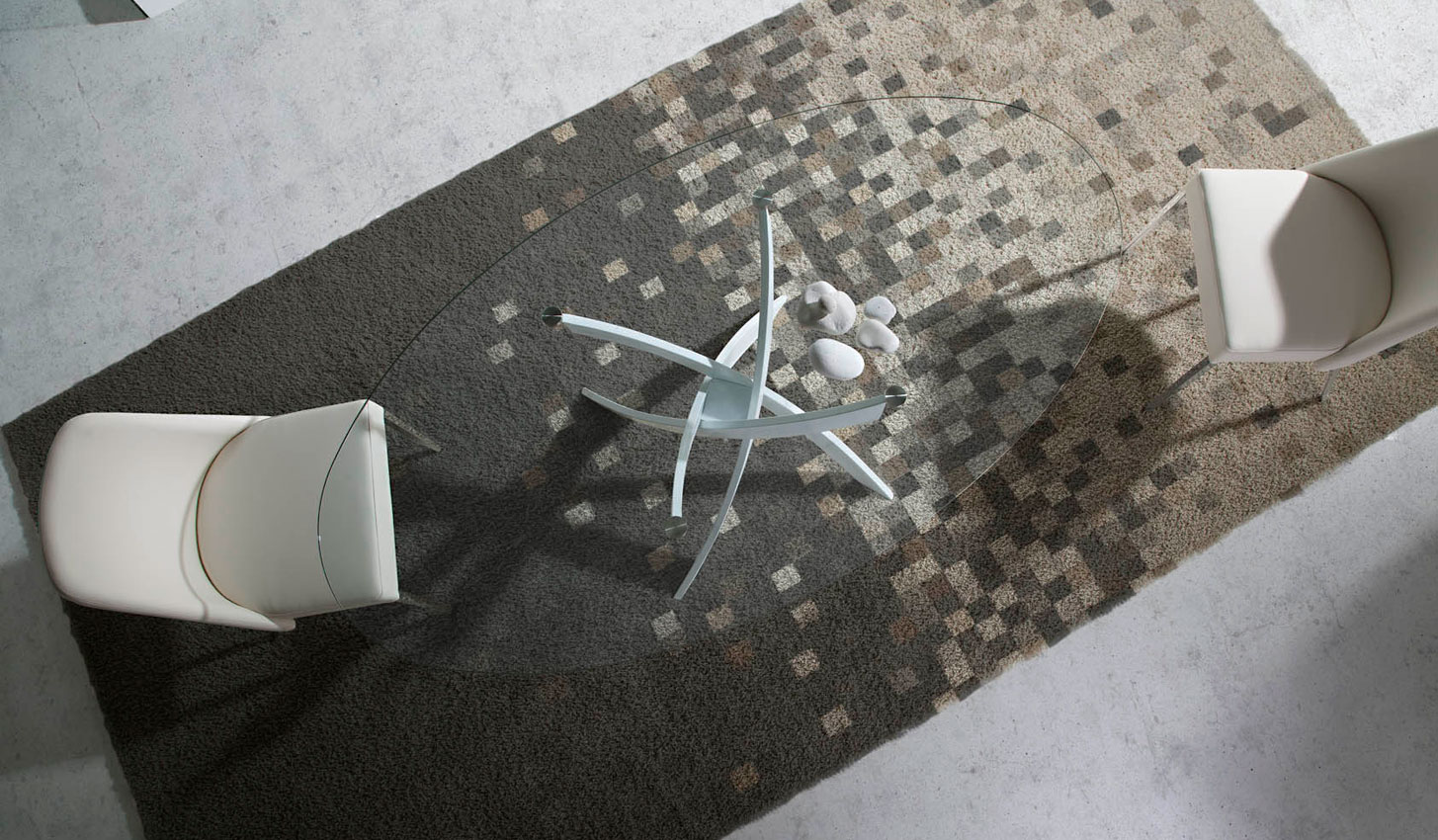 Mesa de comedor ovalada lacada Moderna Xenon