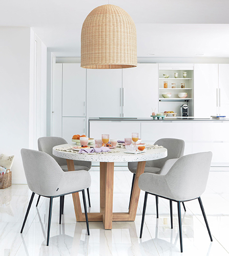 Mesa de comedor redonda de jardín blanca Shanelle