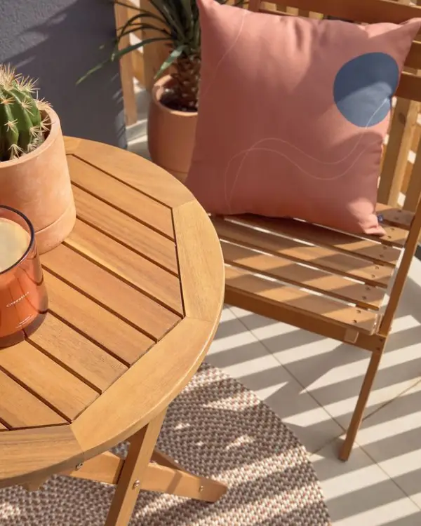 Pack de mesa de terraza plegable apilable con 2 sillas de madera